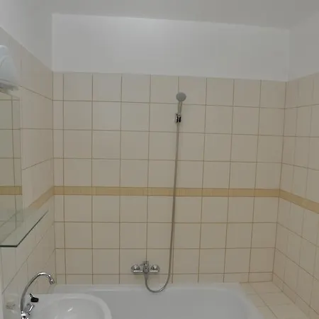 Apartamento Sarok Apartmanhaz Szekszárd